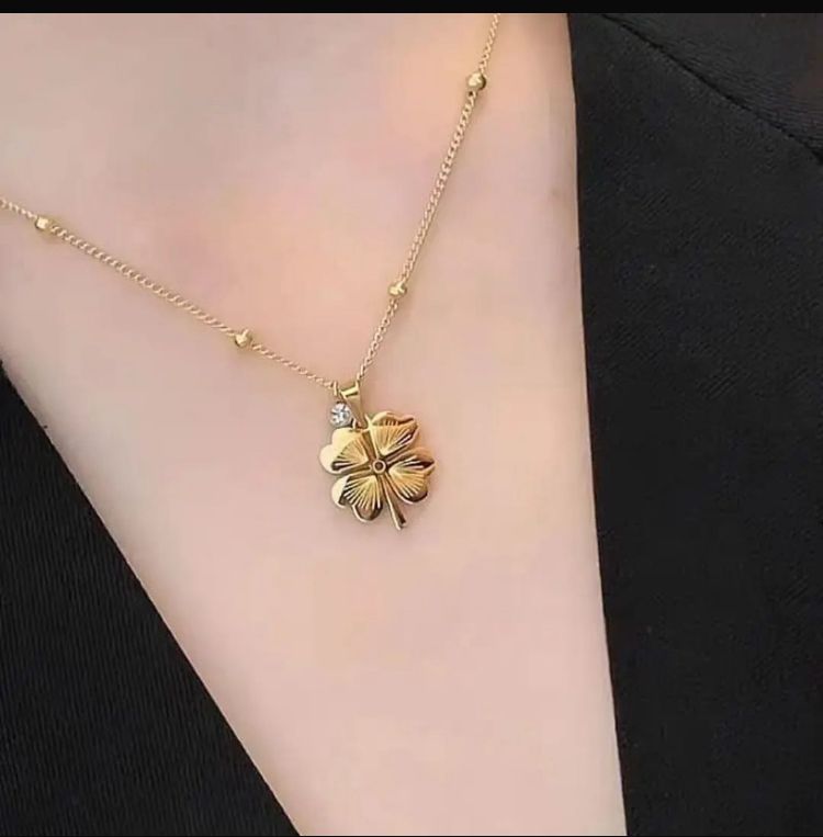 Minimalist Four-Leaf Clover Necklace for Women
