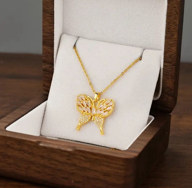 Dazzling Gold Butterfly Necklace