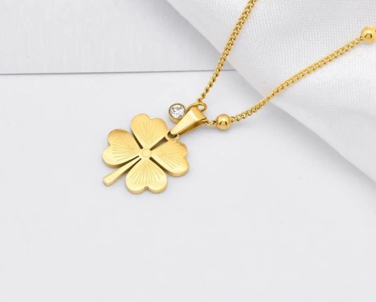 Minimalist Four-Leaf Clover Necklace for Women